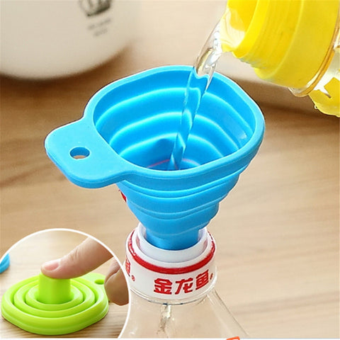 Portable Telescopic Funnel Home Kitchen Hanging Hole Design Mini Food Grade Silicone Folding Telescopic Funnel Kitchen Accessory